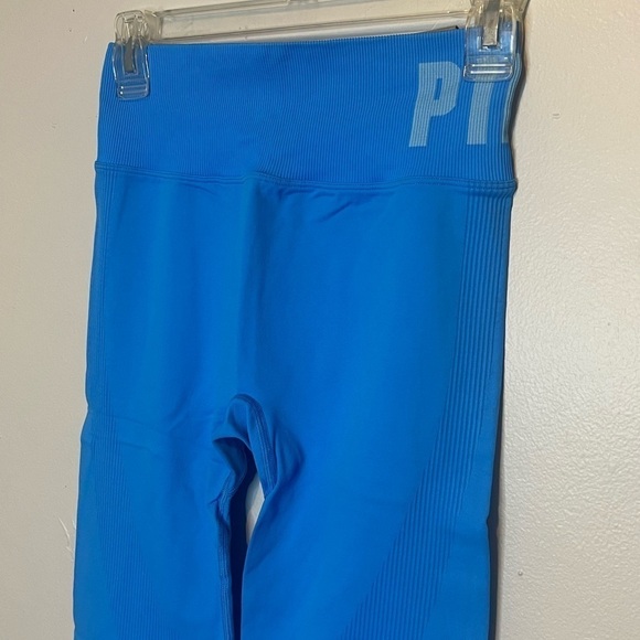 NWT Victoria Secret PINK Neon Blue Seamless Workout Leggings Medium - Picture 3 of 7
